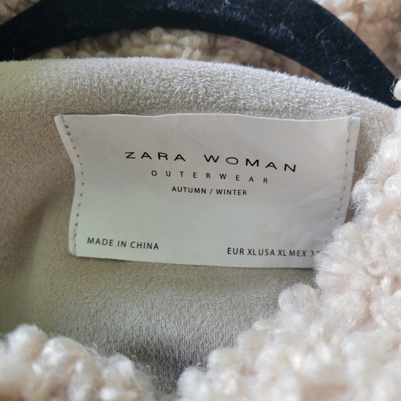 Zara Contrasting Faux Fur Shearling Jacket - Picture 11 of 13